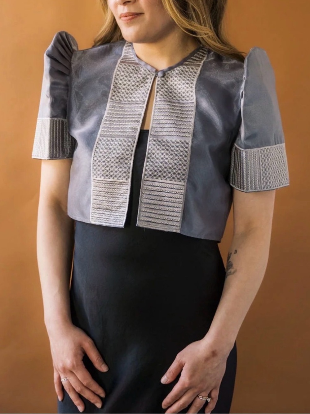 Maria Bolero Gray Filipiniana Embroidered Puff Sleeve Jacket NWT XL